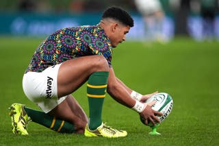 Sacha Feinberg-Mngomezulu returns at fly half